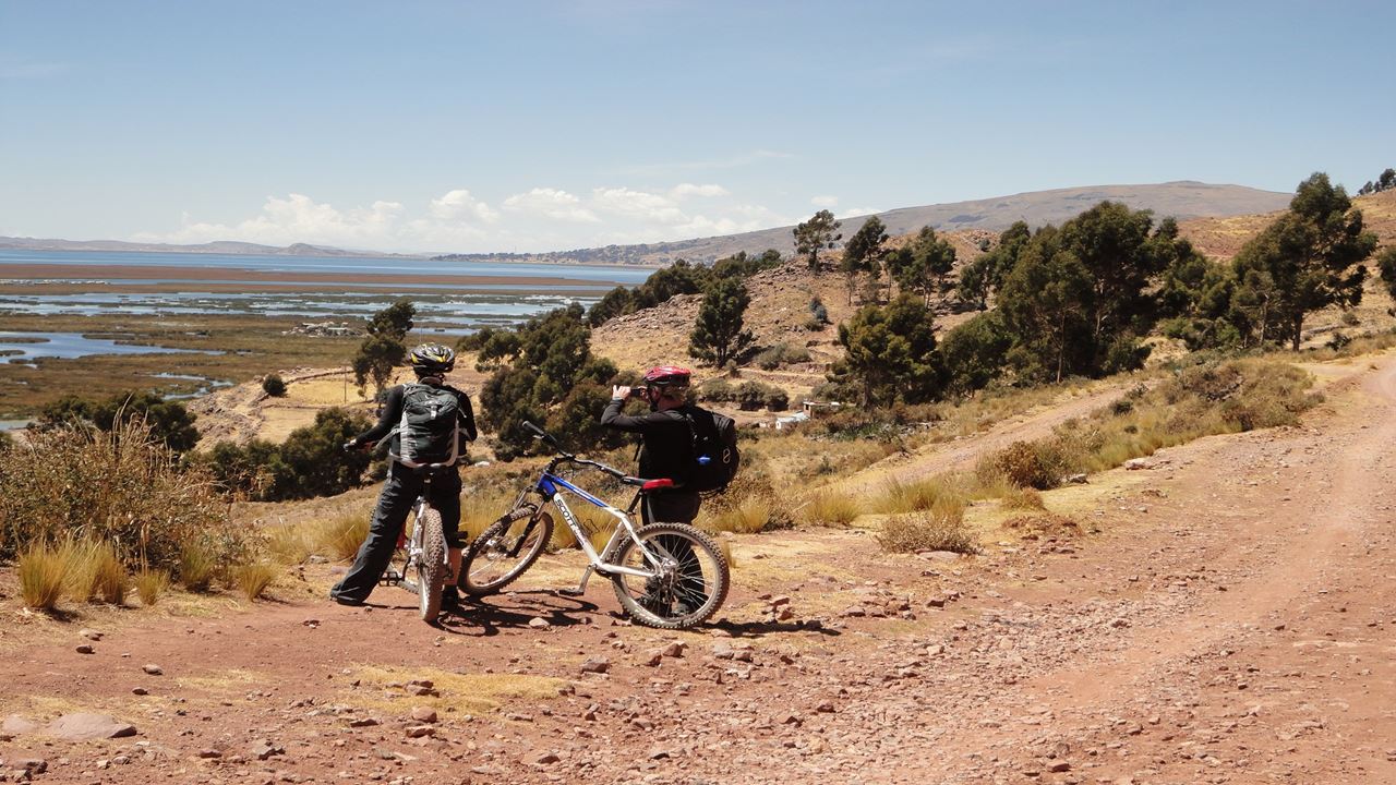Bicicleta De Montanha No Lago Titicaca foto 5