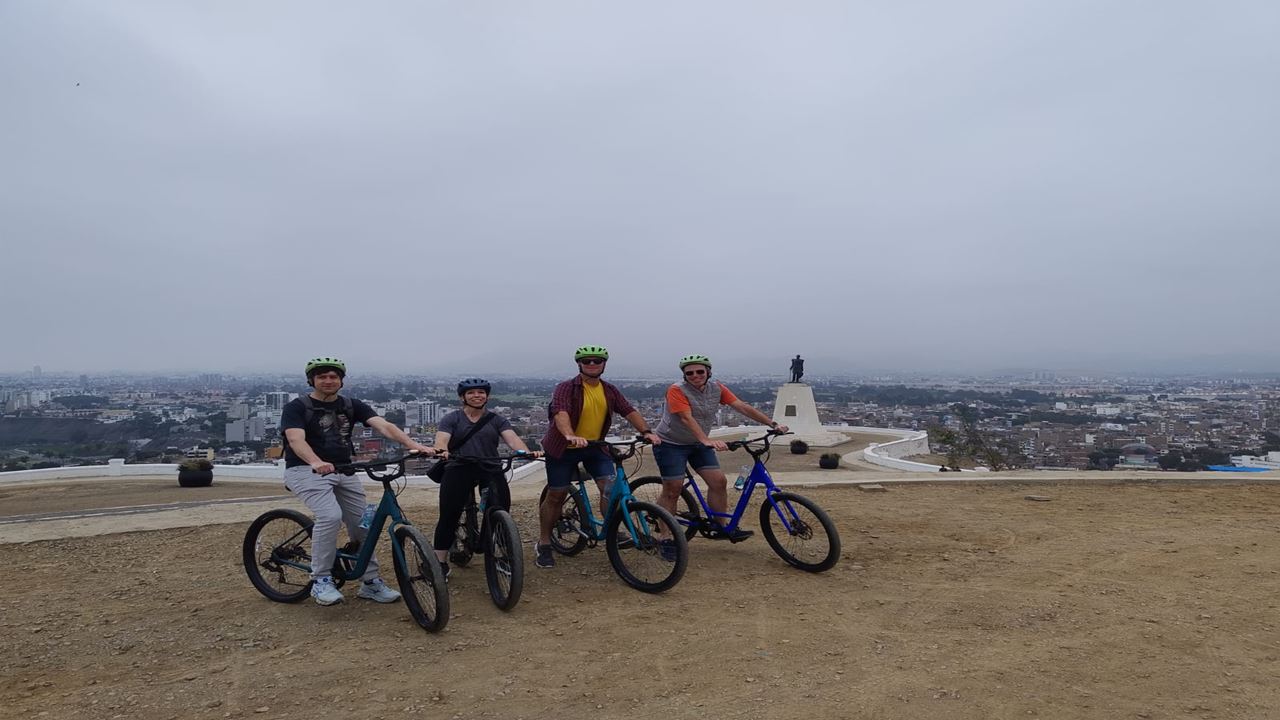 Bike Tour Of Miraflores, Barranco And Morro Solar (1)