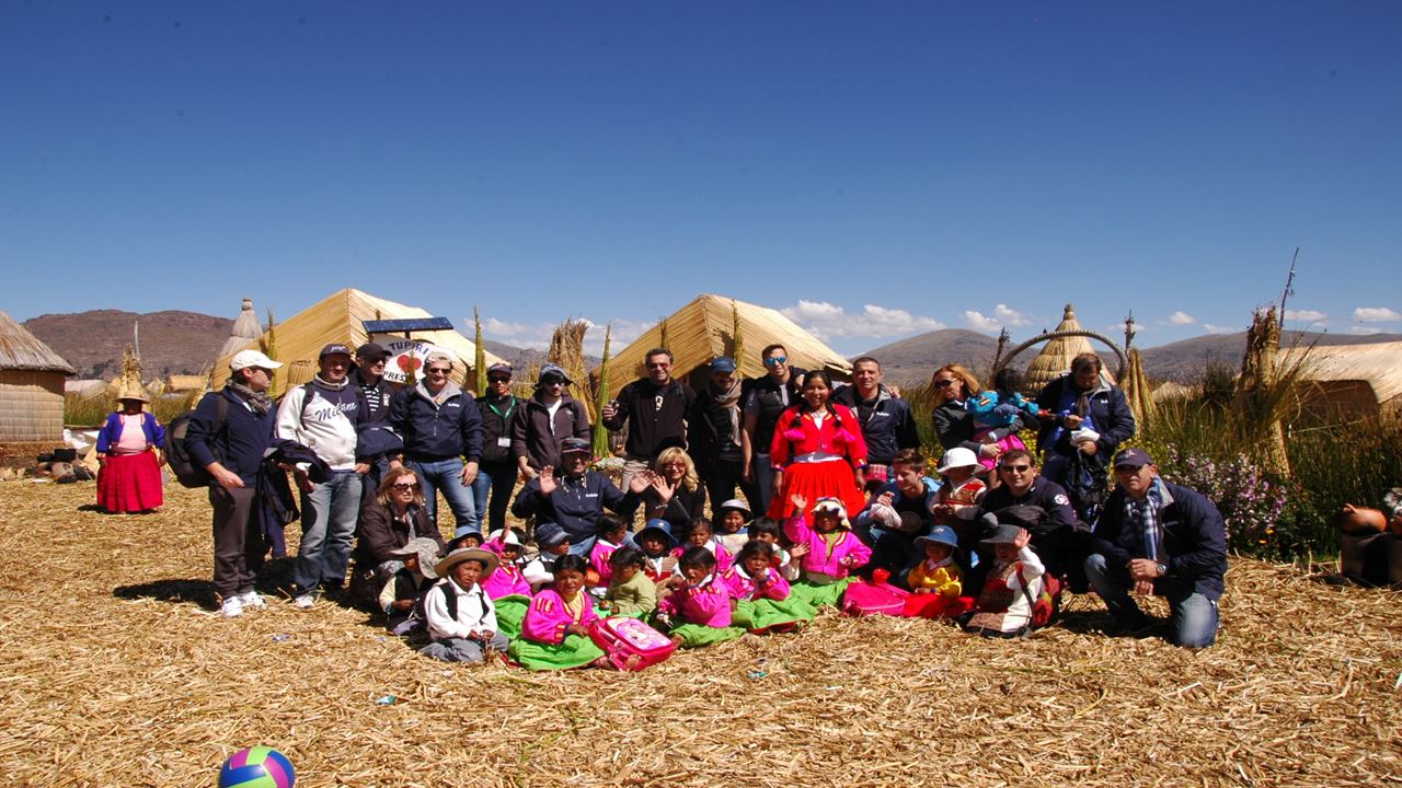 Uros Floating Islands & Taquile foto 3