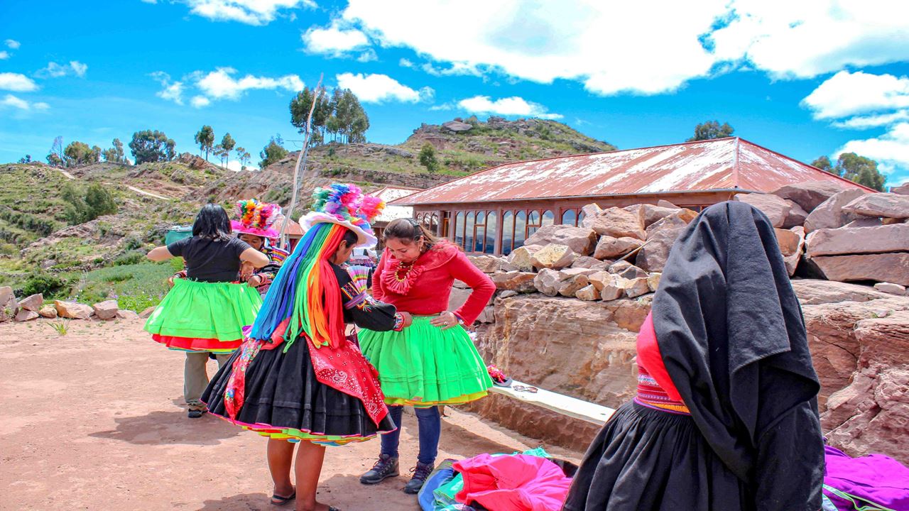 Uros Floating Islands & Taquile foto 4