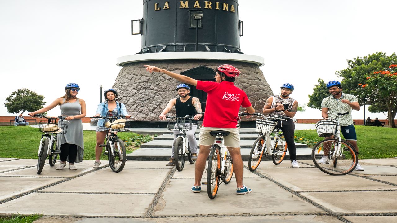 Miraflores And San Isidro Bike Tour (1)