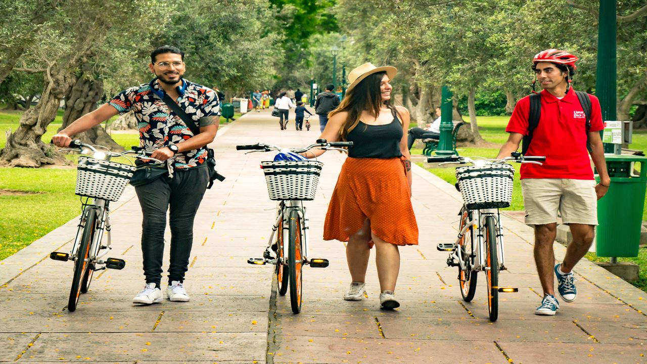 Miraflores And San Isidro Bike Tour (8)