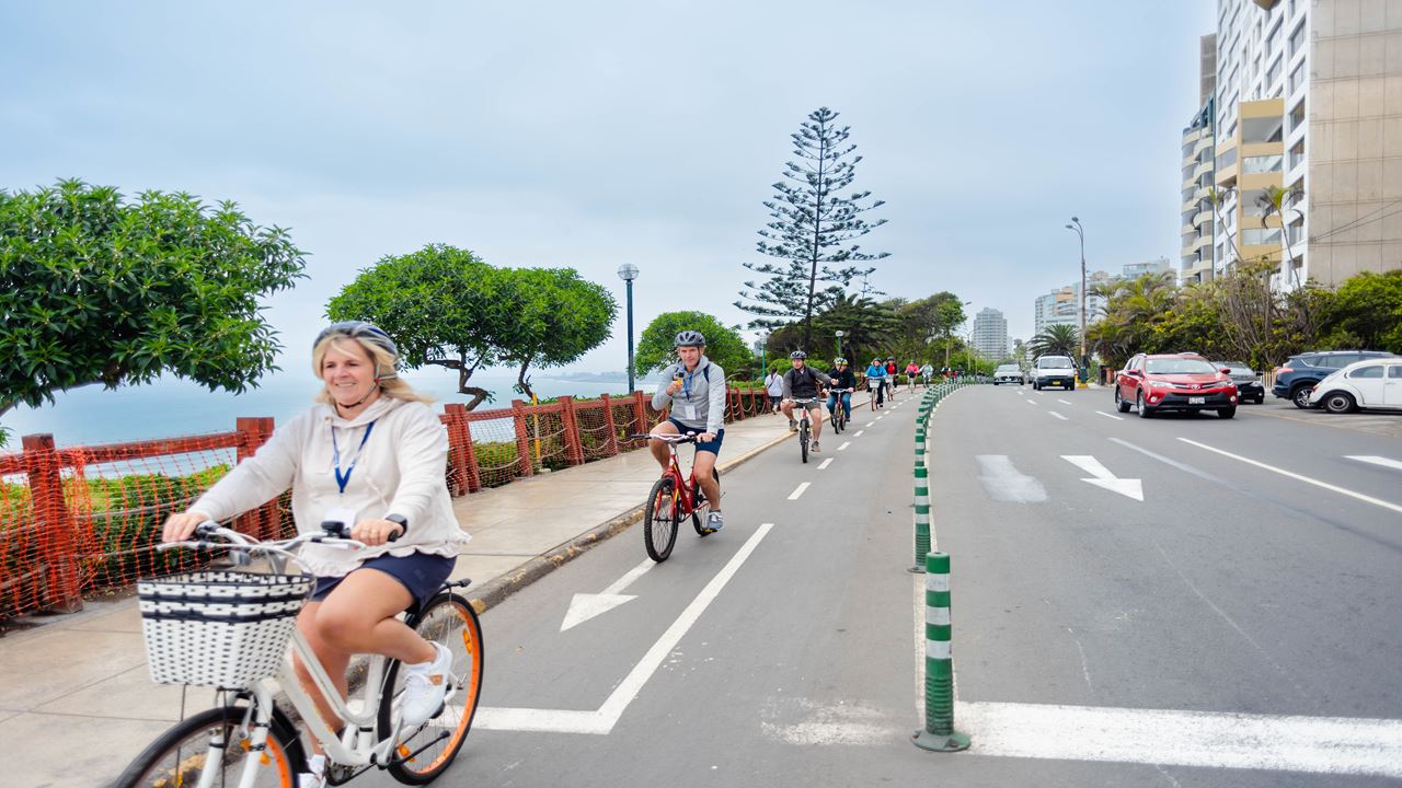Miraflores And San Isidro Bike Tour (7)