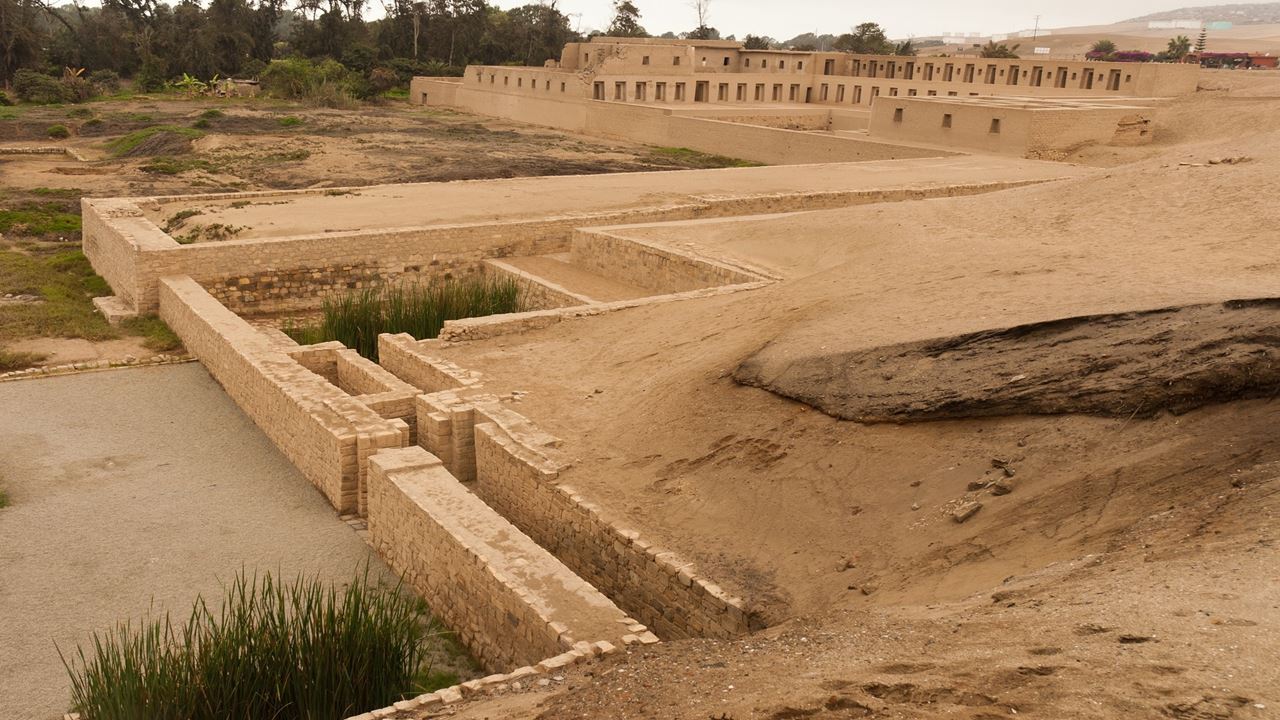 Pachacamac Ruins And Barranco (2)