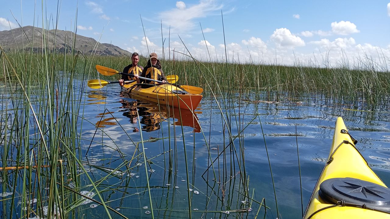 Tour En Kayak Por Uros Con Estadía En La Isla Amantani foto 10