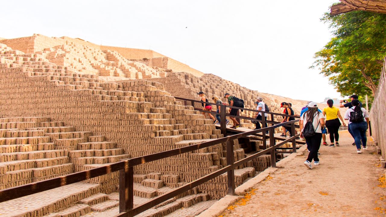Huaca Pucllana And Mateo Salado (0)