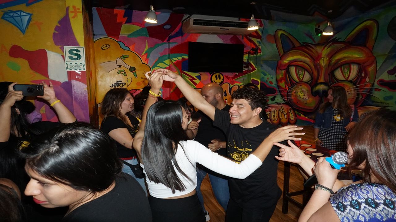 Lima Night Party Tour In Miraflores (2)