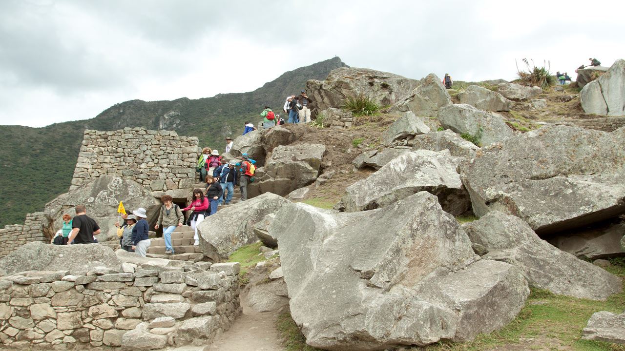 Machu Picchu Full Day Tour Train From Ollantaytambo (8)