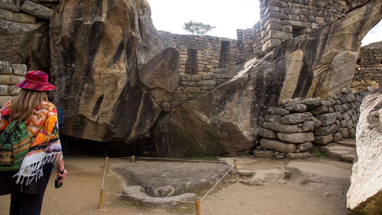 Machu Picchu Full Day Tour Train From Ollantaytambo (2)