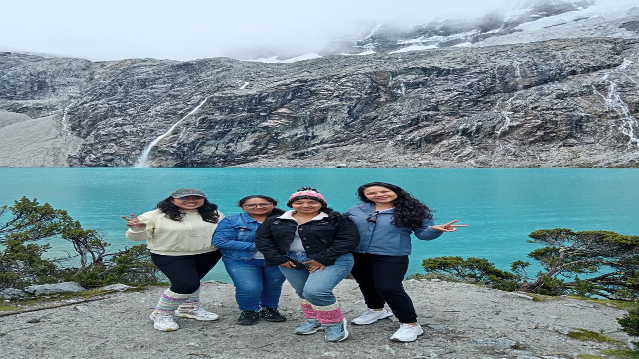 Lake 69 Trek Day Tour - White Mountain Range foto 10