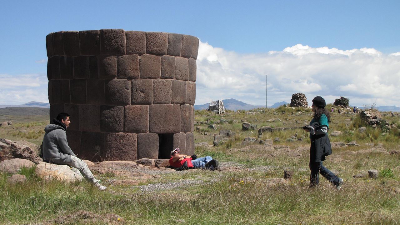 Tumbas De Sillustani En Bicicleta De Montaña foto 6