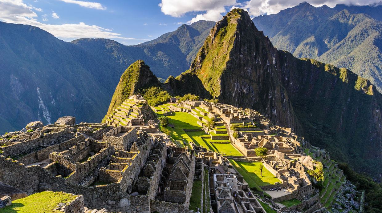 Machu Picchu Luxury Tour - Train Hiram Bingham (2)