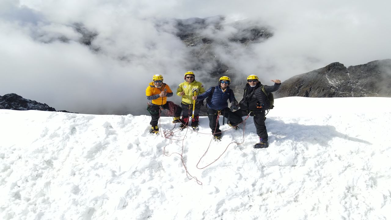 Escalando Nevado Mateo